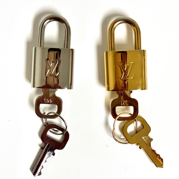 Louis Vuitton Authentic Lock - Picture 7 of 10